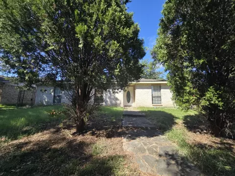4318 Mayflower Dr, Garland, TX 75043
