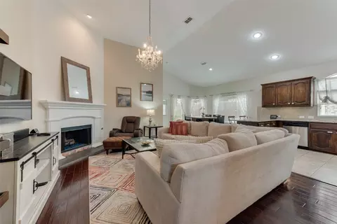 5801 Marsh Rail Dr, Denton, TX 76208