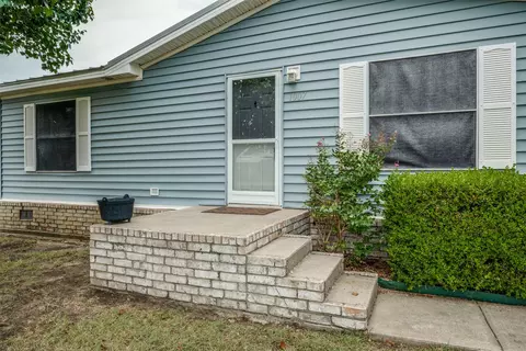 1007 Spring Flower Dr, Krum, TX 76249 photo 4