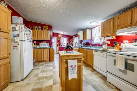 1007 Spring Flower Dr, Krum, TX 76249 photo 12