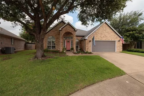 5792 Fawn Ct, Haltom City, TX 76137