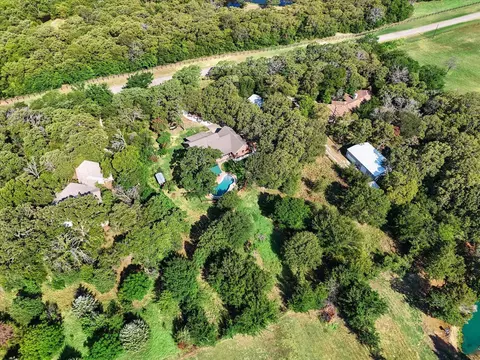 4294 Wildcat Rd, Aubrey, TX 76227