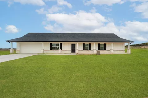 3805 Pine Rd, Poolville, TX 76487