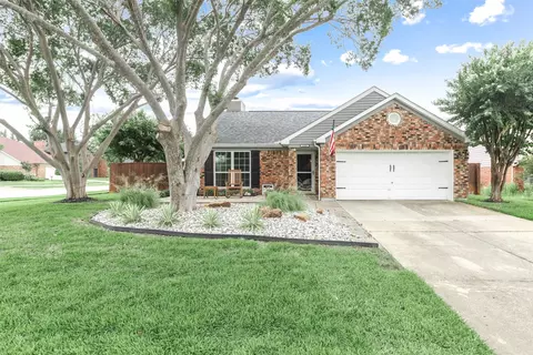 1209 Oxford Ln, Grapevine, TX 76051