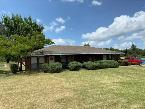 2104 201 Lucas Joyce St, Weatherford, TX 76085