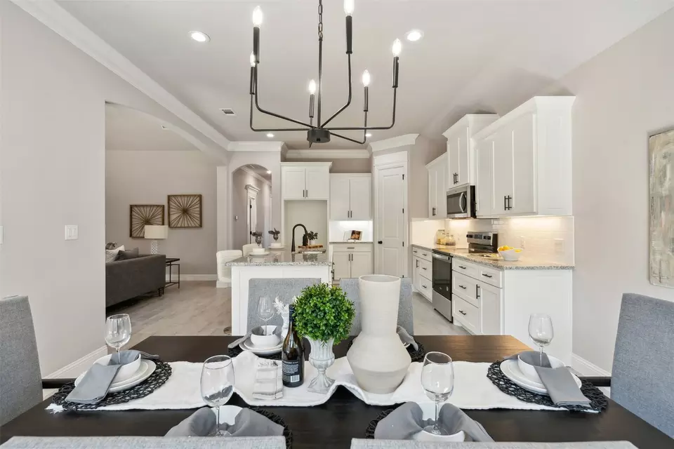 Dining - 736 Jameson, Springtown, TX 76082 photo 3 of 3