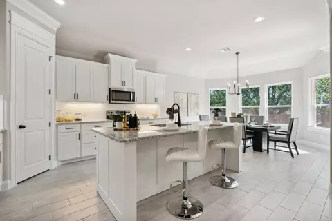 Kitchen - 736 Jameson, Springtown, TX 76082 photo 1 of 5