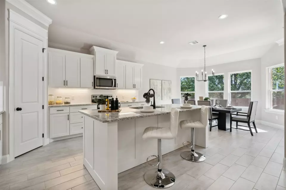 Kitchen - 736 Jameson, Springtown, TX 76082 photo 1 of 5