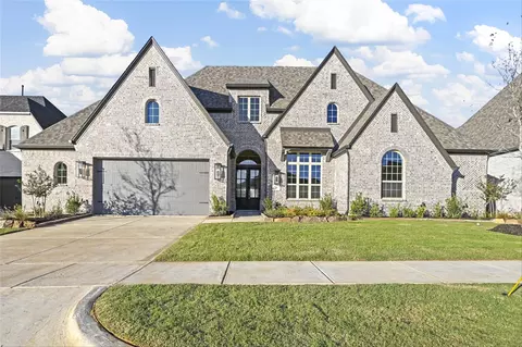609 Saddle Crest Dr, Aubrey, TX 76227