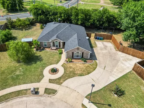 108 Santa Fe Trl, Waxahachie, TX 75165