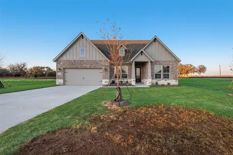 1109 Trinity Dr, Springtown, TX 76082