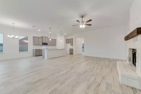 1109 Trinity Dr, Springtown, TX 76082 photo 13