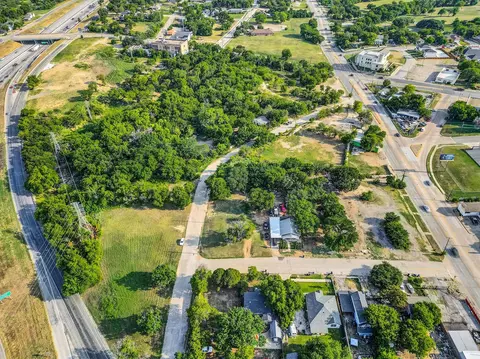 1812 E Tucker St, Fort Worth, TX 76104