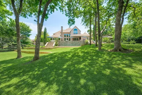 304 Overlook Dr, Colleyville, TX 76034