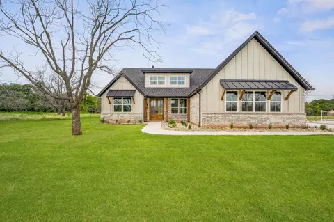 2608 Candlestick Dr, Granbury, TX 76049