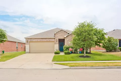 6033 Fantail Dr, Fort Worth, TX 76179