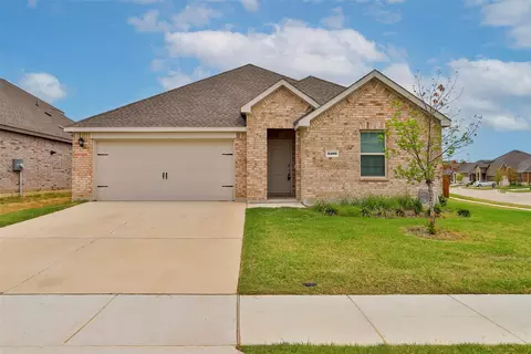 3200 Trails End Rd, Aubrey, TX 76227