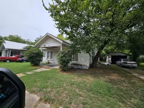 1715 Park St, Commerce, TX 75428 photo 3