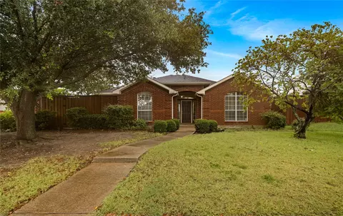 2502 Decoy Dr, Mesquite, TX 75181
