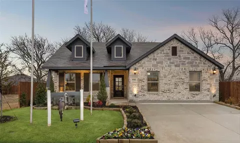 6304 Armstrong St, Fort Worth, TX 76179