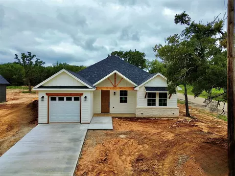5900 S Lakeside Hills Ct, Granbury, TX 76048