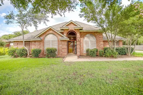 2509 Trail Tree Ct, Burleson, TX 76028
