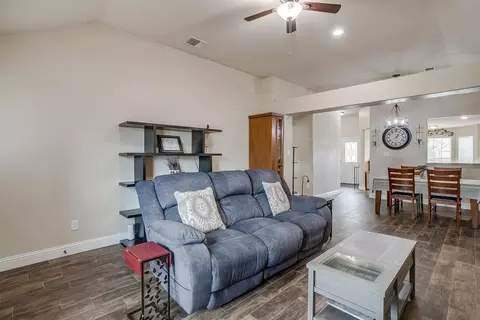 917 E 5th St, Springtown, TX 76082 photo 16