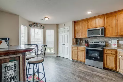 917 E 5th St, Springtown, TX 76082 photo 9