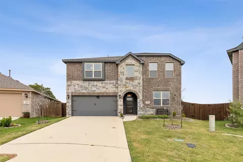 901 Amberwood Dr, Godley, TX 76044
