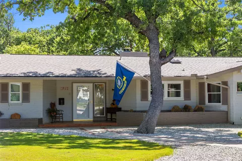 1812 12th St, Brownwood, TX 76801