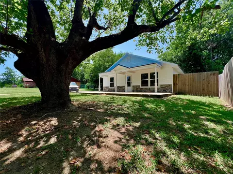 304 Jarbo St, Sulphur Springs, TX 75482