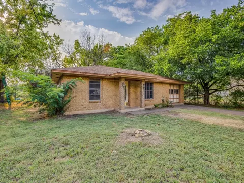 600 Mary St, Aubrey, TX 76227