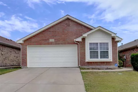 6544 Geneva Ln, Fort Worth, TX 76131