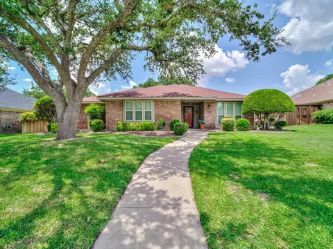 3825 Townbluff Dr, Plano, TX 75023