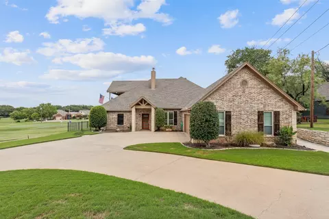 5208 Fairway Cir, Granbury, TX 76049