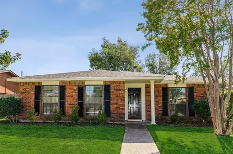 8914 Vernon Dr, Rowlett, TX 75088