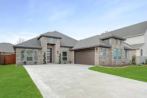 3017 Emerald Trace Dr, Lantana, TX 76226