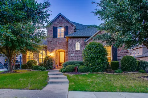 609 Kimbro Ave, Lantana, TX 76226
