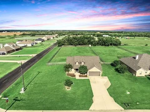 3103 Gunsmoke Dr, Farmersville, TX 75442