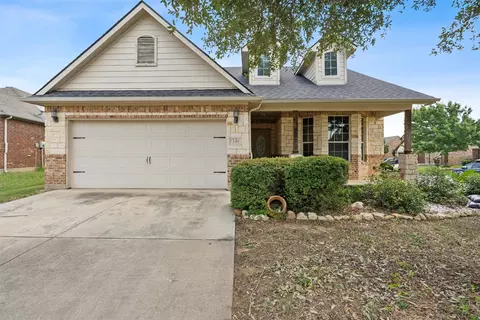 1346 Ravenwood Ct, Crowley, TX 76036