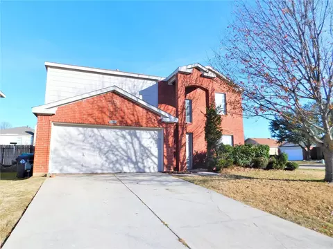 928 Springcreek Dr, Denton, TX 76210