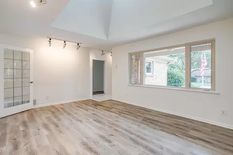 605 E Mitchell St, Arlington, TX 76010 photo 8