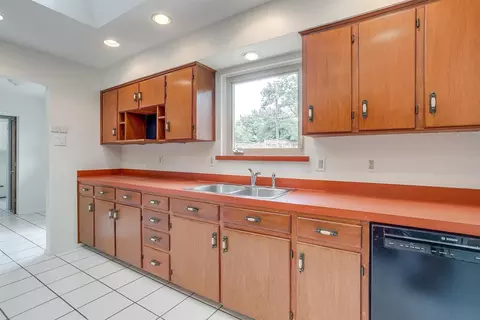605 E Mitchell St, Arlington, TX 76010 photo 18