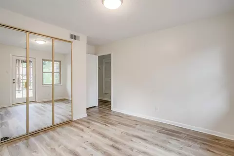 605 E Mitchell St, Arlington, TX 76010 photo 33