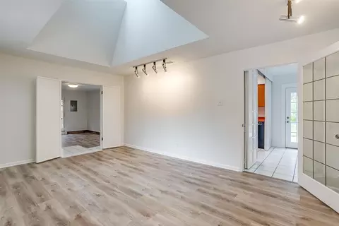 605 E Mitchell St, Arlington, TX 76010 photo 6