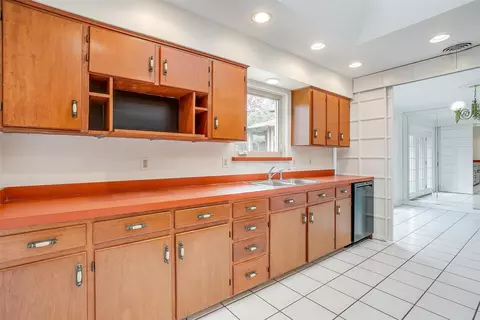 605 E Mitchell St, Arlington, TX 76010 photo 17