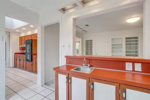 605 E Mitchell St, Arlington, TX 76010 photo 14