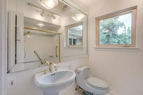 605 E Mitchell St, Arlington, TX 76010 photo 27