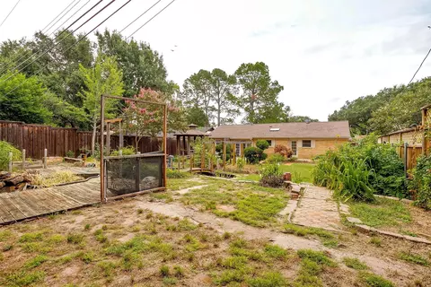 605 E Mitchell St, Arlington, TX 76010 photo 37