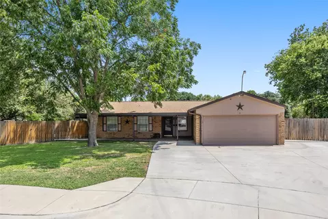 4808 Springview Ct, Haltom City, TX 76117